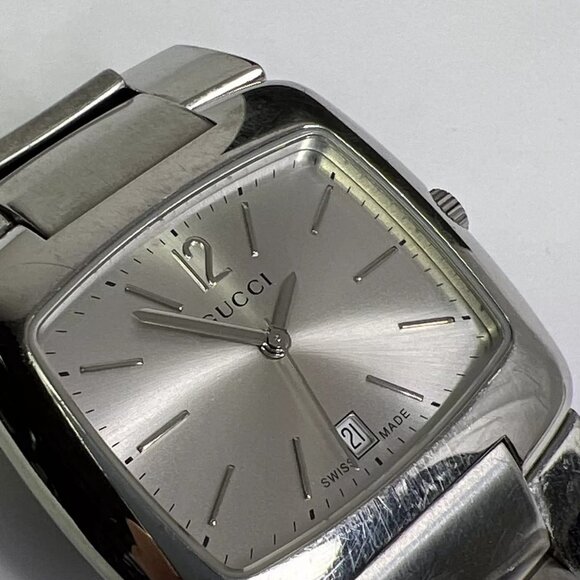 Gucci 8500M Stainless Steel Silver Dial Men's Date Watch Box & Polishing Cloth - Picture 2 of 10